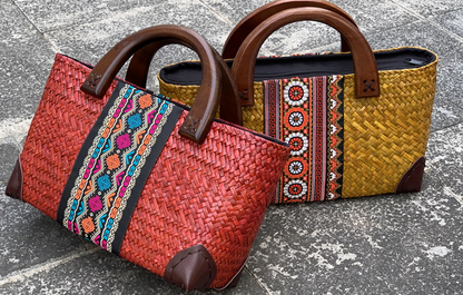 New Rattan straw woven ethnic style mini women's strapless handbag.