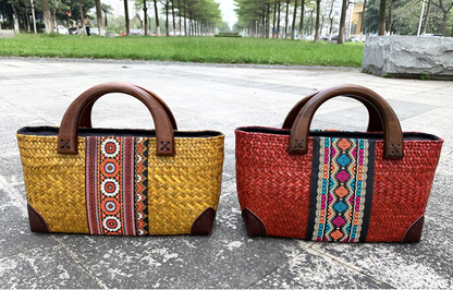 New Rattan straw woven ethnic style mini women's strapless handbag.