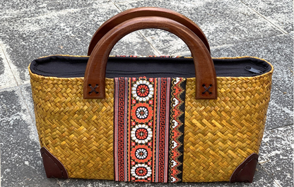 New Rattan straw woven ethnic style mini women's strapless handbag.