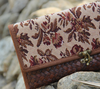 Women's grass woven rattan antique clutch bag