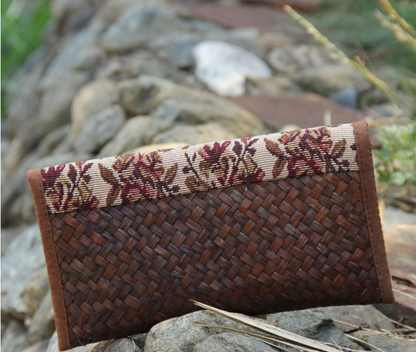 Women's grass woven rattan antique clutch bag