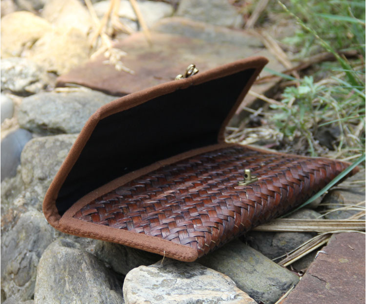 Women's grass woven rattan antique clutch bag