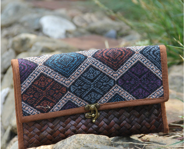 Women's grass woven rattan antique clutch bag