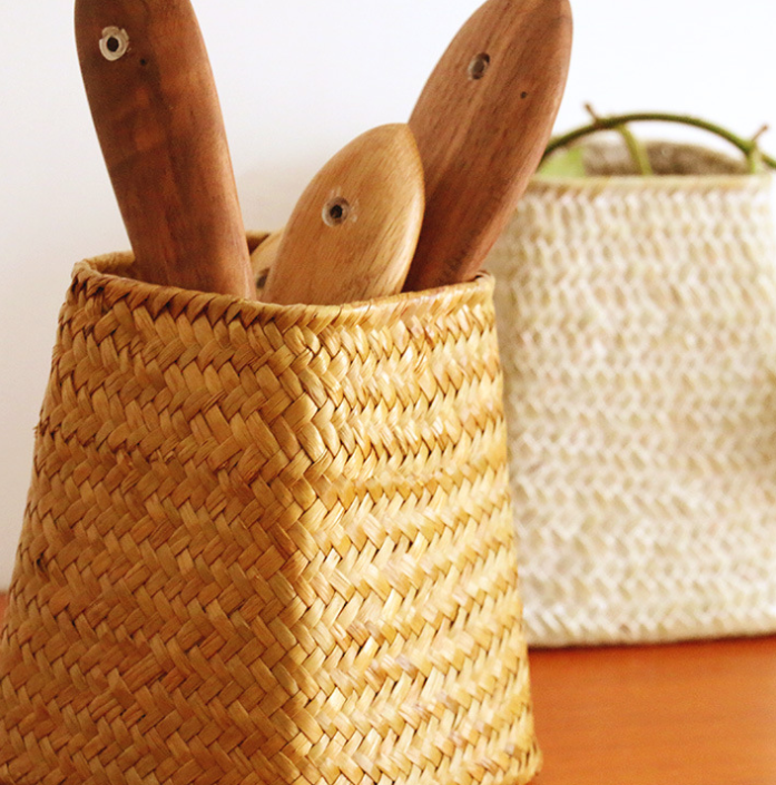 Hand woven straw flower and utensil vase, Storage Nordic style vase