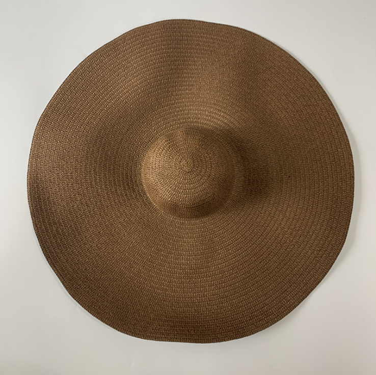 Folddable women summer large sunscreen straw hat.