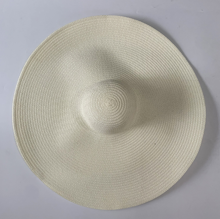 Folddable women summer large sunscreen straw hat.