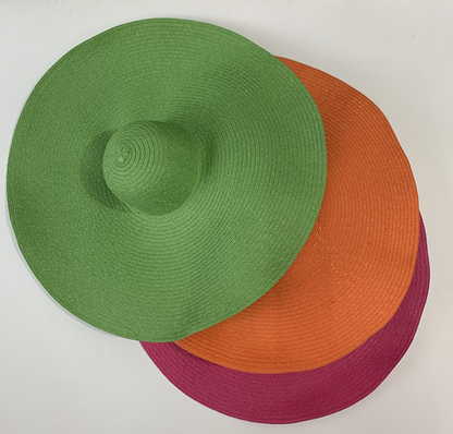 Folddable women summer large sunscreen straw hat.